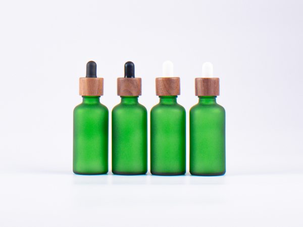 Grünglasflasche 50ml, mit Pipette Walnut